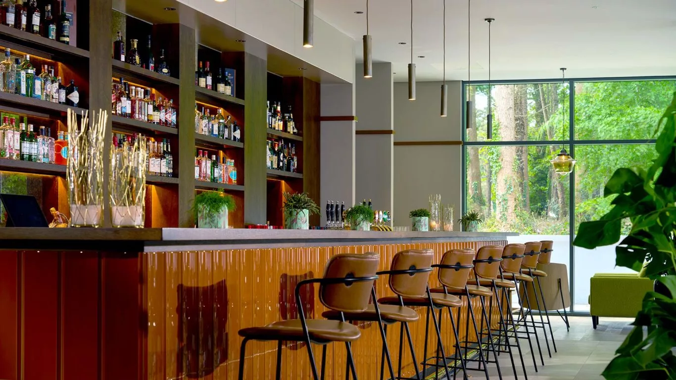 Canopy-Bar-Main–002