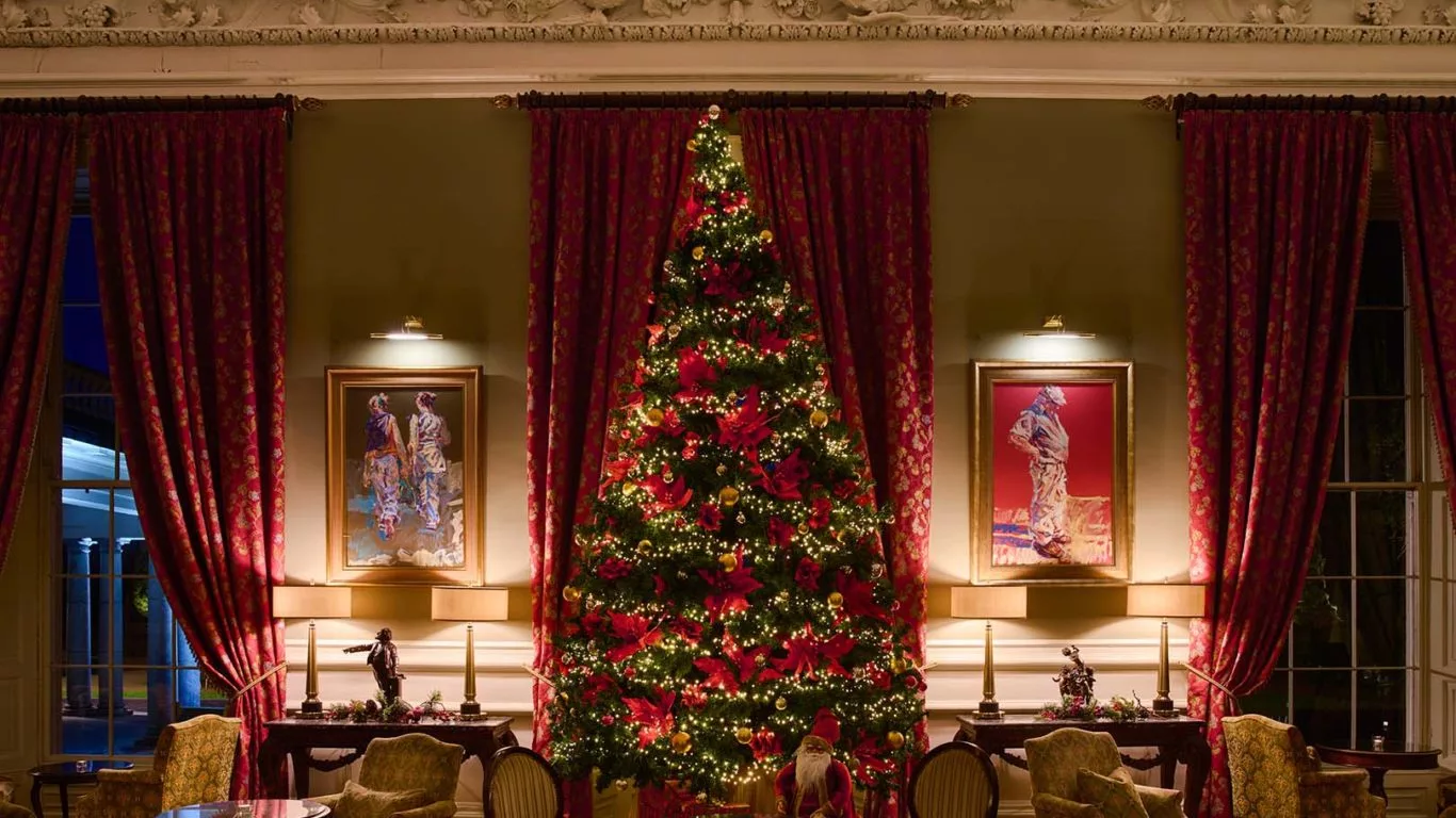 Knights Bar Christmas Tree Castlemartyr Cork